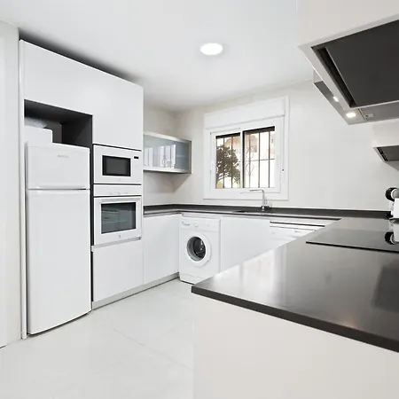 Frontline 2bed Marina Bay Lejlighed Estepona