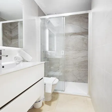 Apartment Frontline 2bed Marina Bay