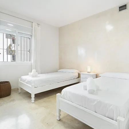 Frontline 2bed Marina Bay Apartment *