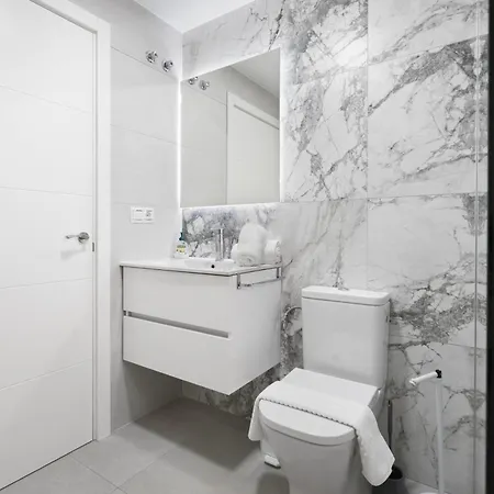 Frontline 2bed Marina Bay Apartment